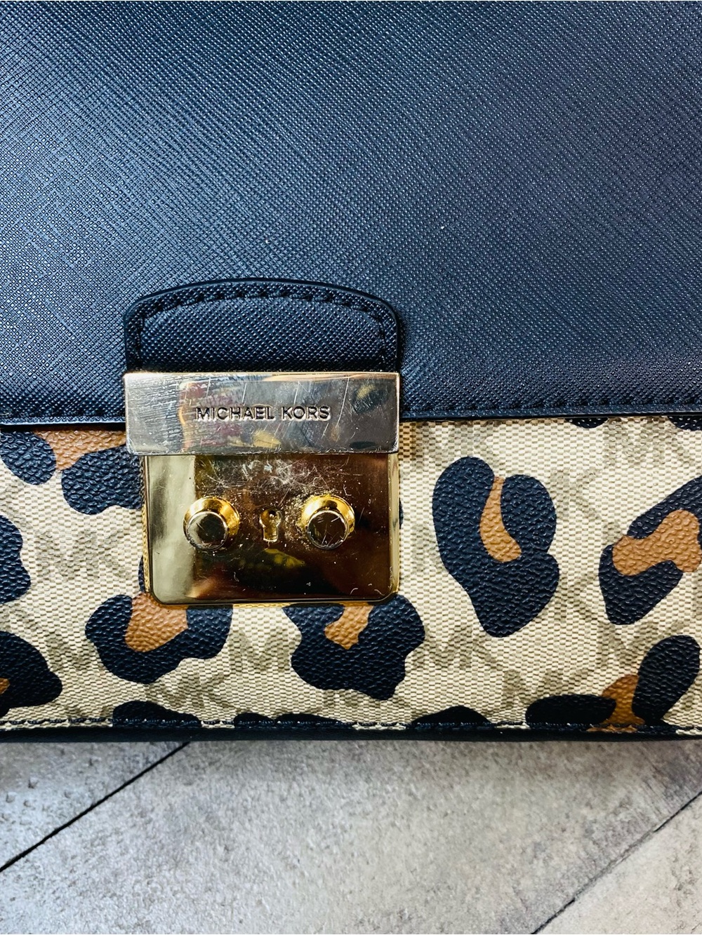 Michael Kors Brandi Medium Saffiano Leather Shoulder Bag Leopard Print MK Logo - Picture 8 of 11